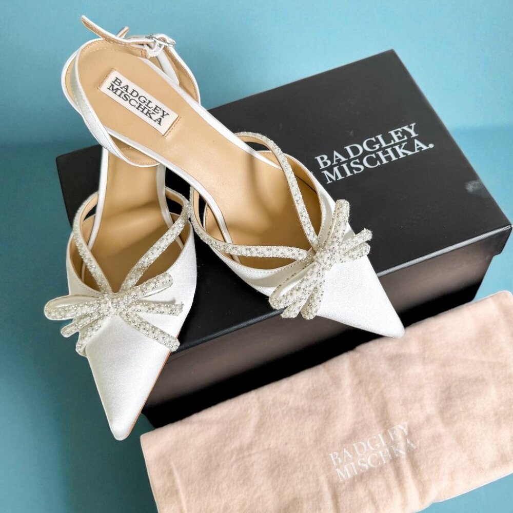 Badgley Mischka Angelina Ivory 7.5 – New w/ Box